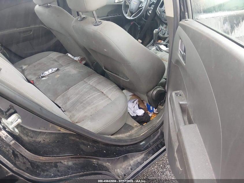 2015 Chevrolet SONIC VIN 1G1JC5SH8F4187140 IAAI salvage auction — NORMAL WEAR, Clear (South Carolina), sold $300 on 2026-08-22 (photo 8)