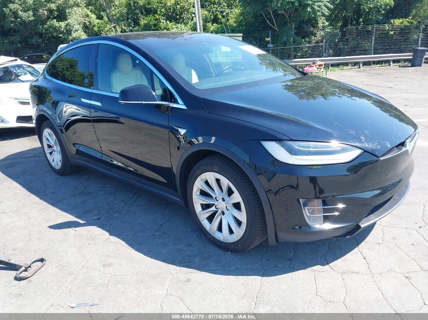 2020 Tesla Model x VIN 5YJXCAE2XLF300897 IAAI salvage auction — RIGHT FRONT, Salvage Rebuilt (North Carolina), sold $8,600 on 2026-07-23 (photo 1)