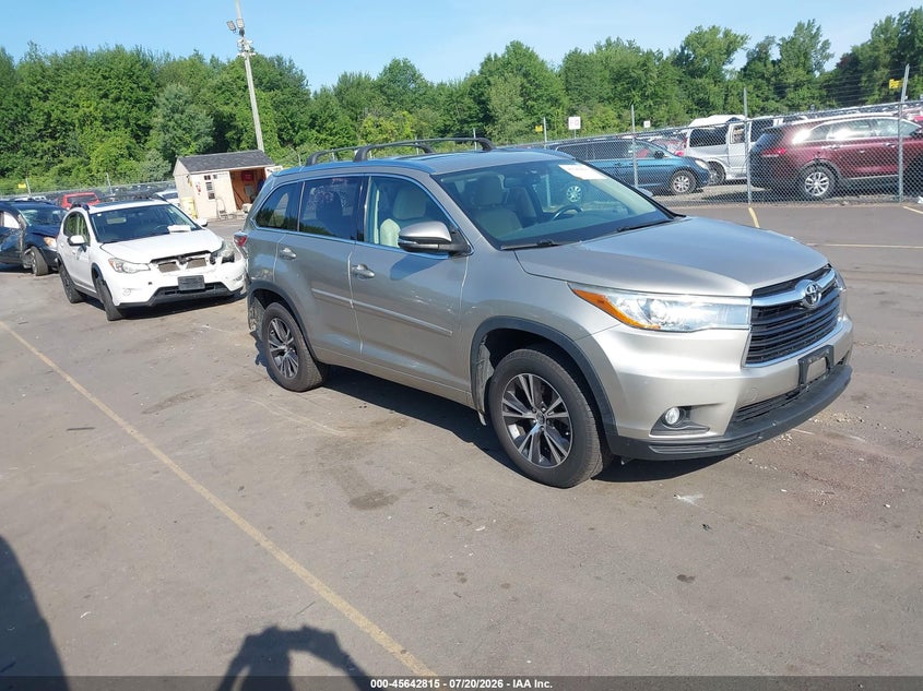 2016 Toyota Highlander VIN 5TDJKRFH4GS294364 IAAI salvage auction — REAR END, Salvage (Connecticut), sold $5,400 on 2026-07-30 (photo 1)