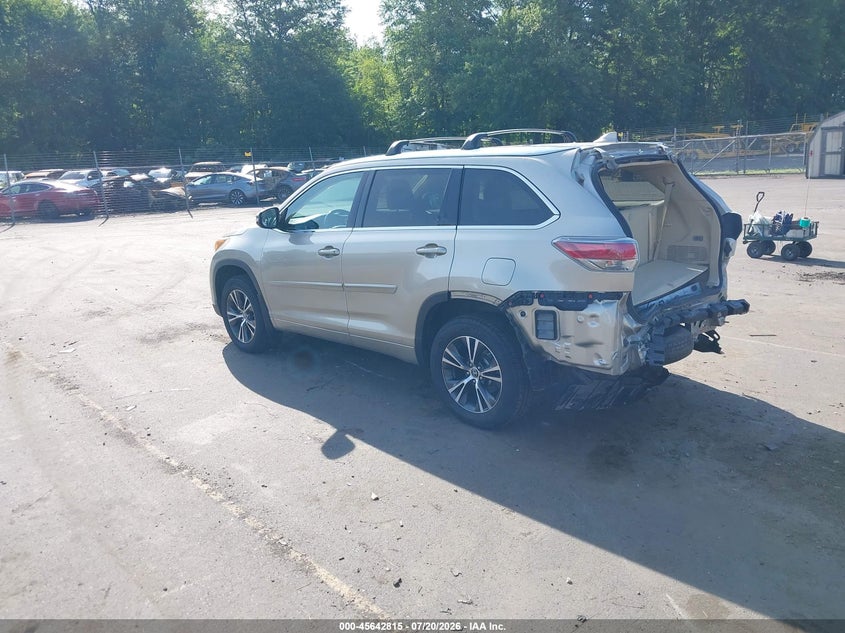 2016 Toyota Highlander VIN 5TDJKRFH4GS294364 IAAI salvage auction — REAR END, Salvage (Connecticut), sold $5,400 on 2026-07-30 (photo 3)
