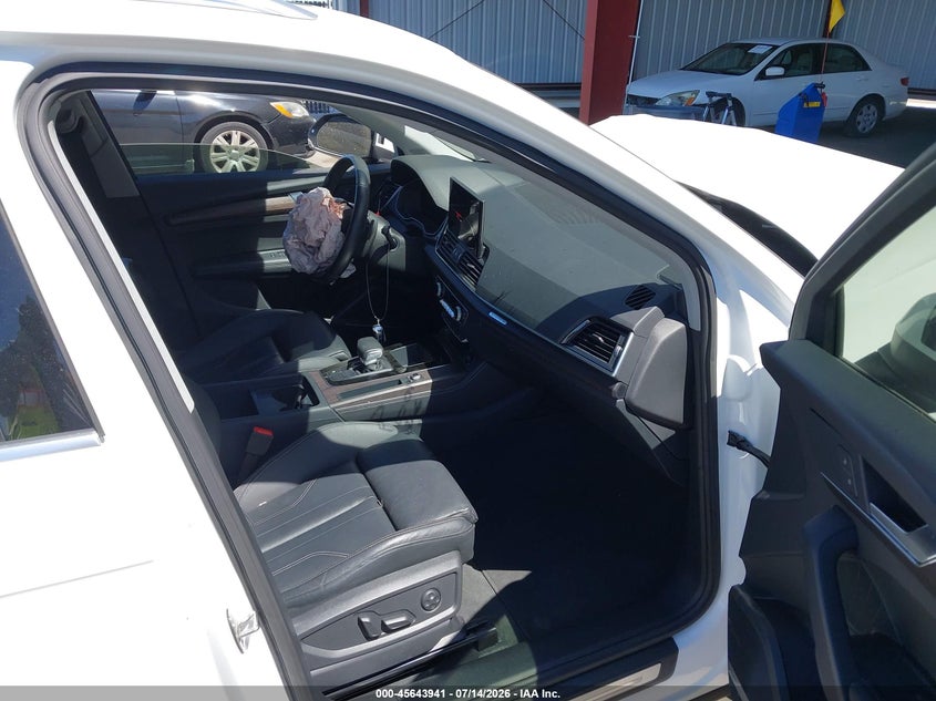2024 Audi Q5 VIN WA1EAAFY9R2031569 IAAI salvage auction — NORMAL WEAR, Salvage Title, sold $11,475 on 2026-07-28 (photo 5)