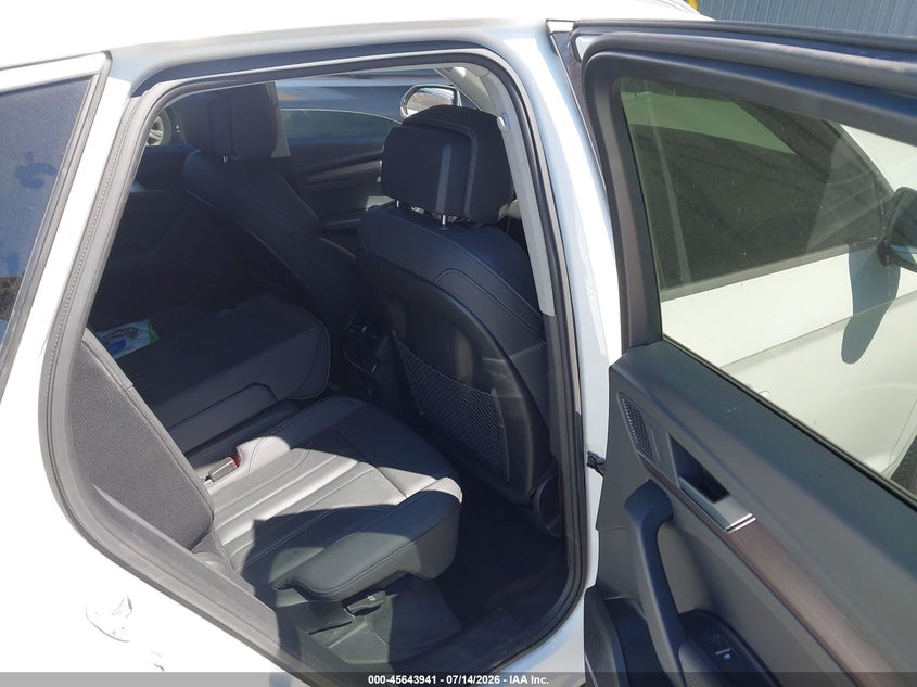 2024 Audi Q5 VIN WA1EAAFY9R2031569 IAAI salvage auction — NORMAL WEAR, Salvage Title, sold $11,475 on 2026-07-28 (photo 8)