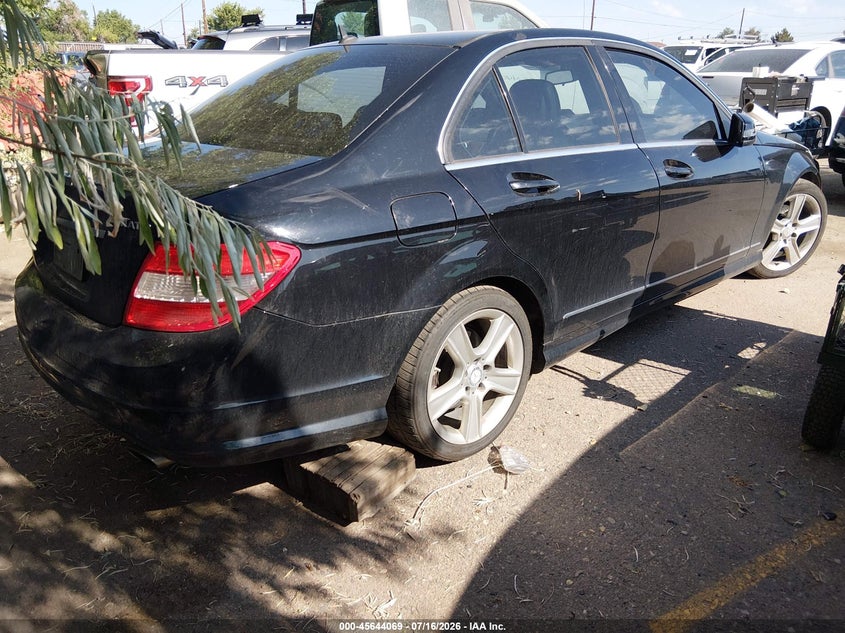 2010 Mercedes-benz C class VIN WDDGF8BB6AR126182 IAAI salvage auction — NORMAL WEAR, Clear (Colorado), sold $25 on 2026-07-28 (photo 4)