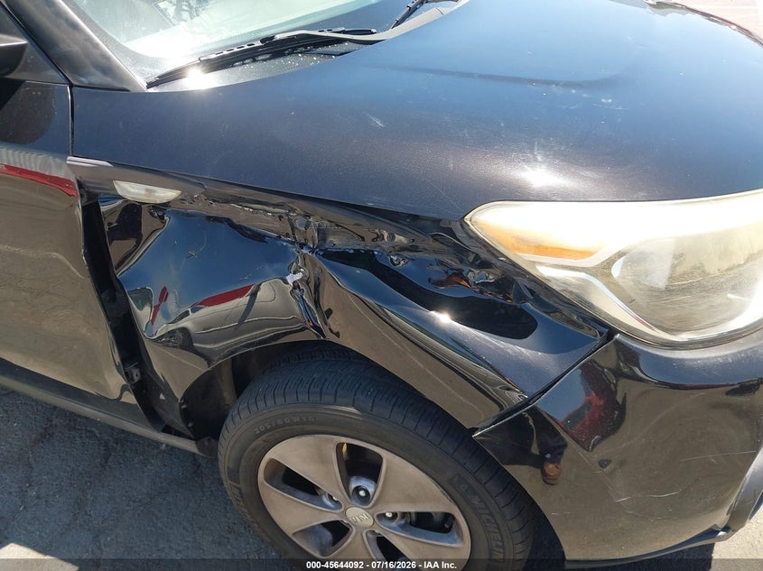 2014 Kia Soul VIN KNDJN2A2XE7052364 IAAI salvage auction — RIGHT FRONT, Salvage (California), sold $25 on 2026-07-23 (photo 6)