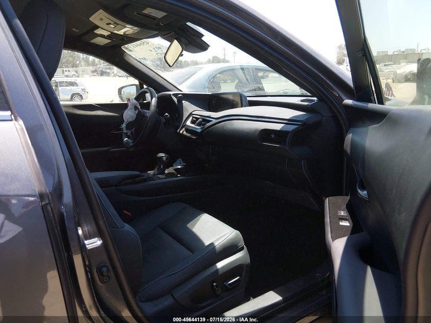 2022 Lexus Ux VIN JTHX3JBH5N2045945 IAAI salvage auction — FRONT END, Salvage (California), sold $9,050 on 2026-07-29 (photo 5)