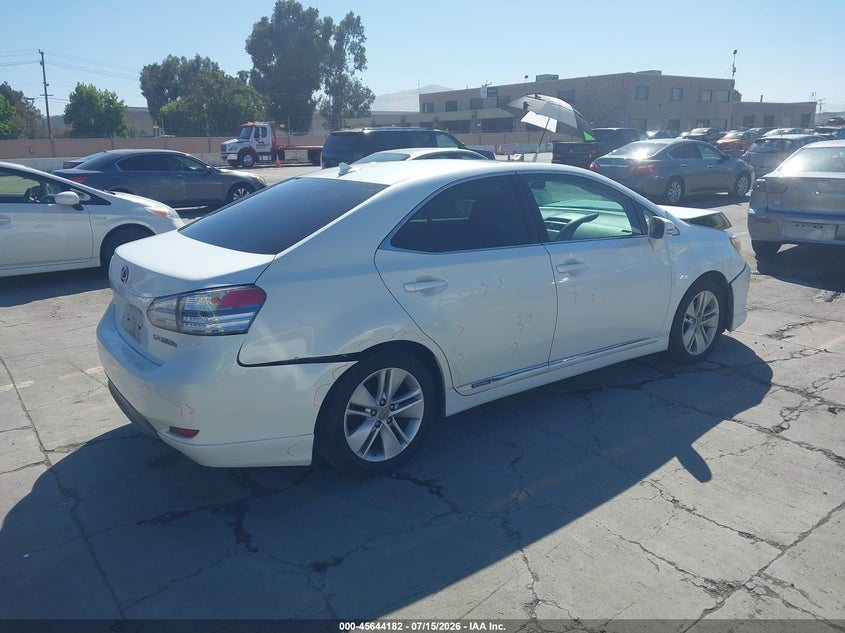 2010 Lexus Hs 250h VIN JTHBB1BAXA2030951 IAAI salvage auction — NORMAL WEAR, Clear - Dealer Only (California), sold $525 on 2026-07-29 (photo 4)