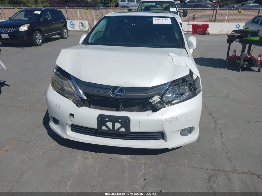2010 Lexus Hs 250h VIN JTHBB1BAXA2030951 IAAI salvage auction — NORMAL WEAR, Clear - Dealer Only (California), sold $525 on 2026-07-29 (photo 6)