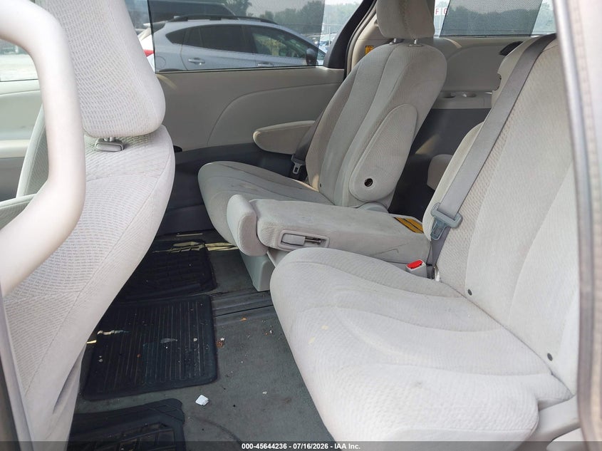 2011 Toyota Sienna VIN 5TDKK3DC0BS156600 IAAI salvage auction — LEFT REAR, Mv-907A (New York), sold $925 on 2026-07-28 (photo 8)