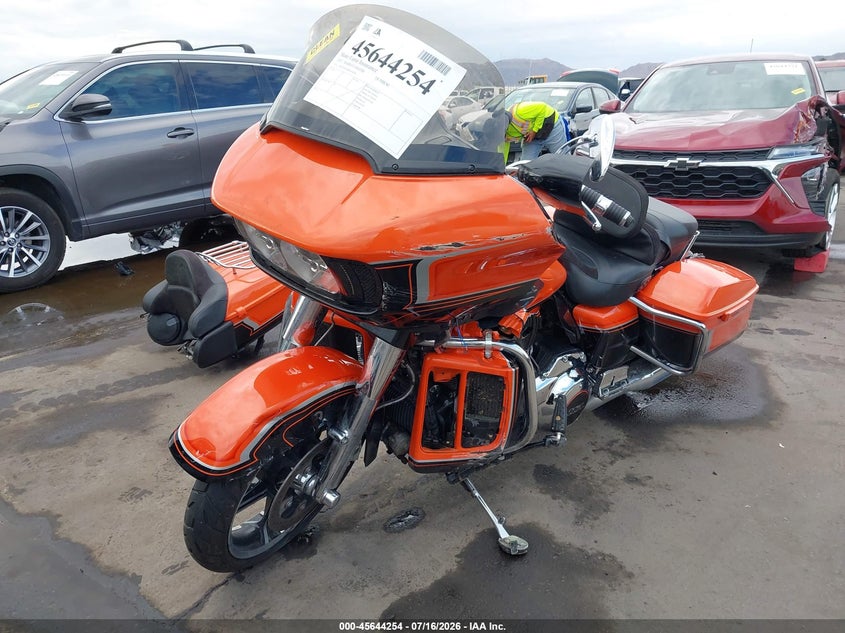 2022 Harley-davidson Road glide VIN 1HD1TJH10NB951856 IAAI salvage auction — REAR END, Salvage (North Dakota), sold $8,200 on 2026-09-15 (photo 2)