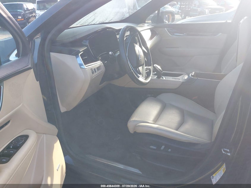 2017 Cadillac Xt5 VIN 1GYKNCRS8HZ306820 IAAI salvage auction — NORMAL WEAR, Repossession Paperwork (Georgia), sold $7,700 on 2026-08-10 (photo 5)