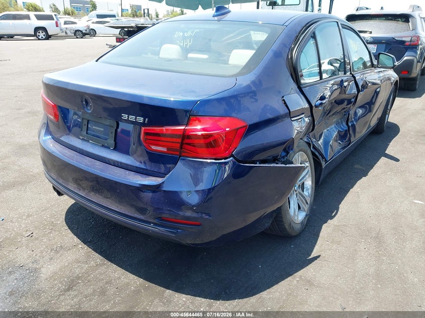 2016 BMW 3er VIN WBA8E9G53GNT84327 IAAI salvage auction — SIDE, Wait Title, sold $2,200 on 2026-07-31 (photo 4)