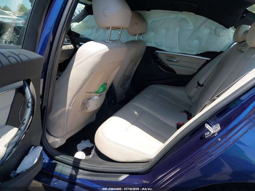 2016 BMW 3er VIN WBA8E9G53GNT84327 IAAI salvage auction — SIDE, Wait Title, sold $2,200 on 2026-07-31 (photo 8)