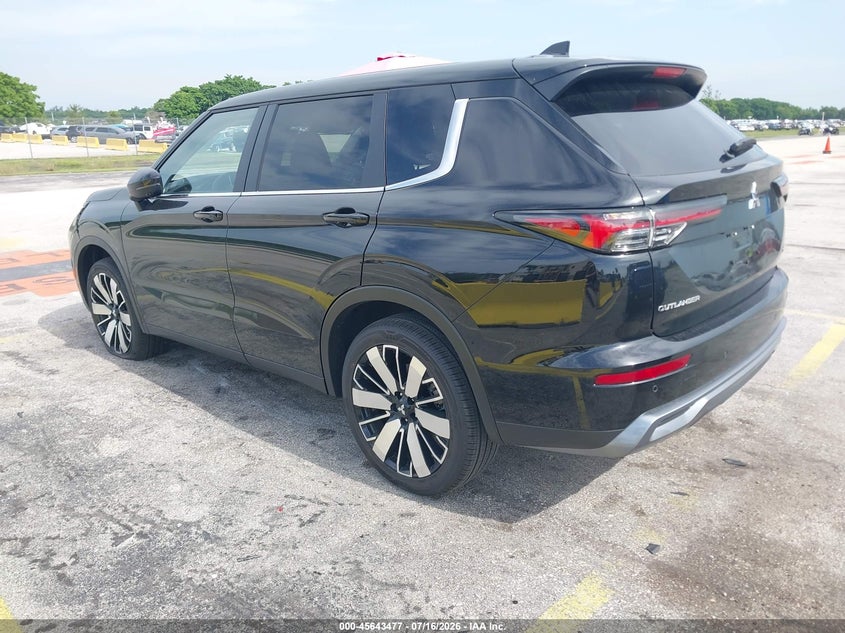 2026 Mitsubishi Outlander VIN JA4J3VAB2TZ043788 IAAI salvage auction — RIGHT FRONT, Salvage Title, sold $10,900 on 2026-08-20 (photo 3)