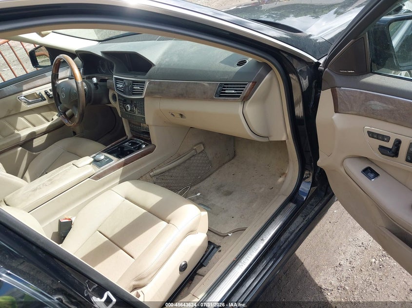 2011 Mercedes-benz E-class VIN WDDHF8HB6BA455069 IAAI salvage auction — FRONT END, Reconstructed (Massachusetts), sold $525 on 2026-08-11 (photo 5)