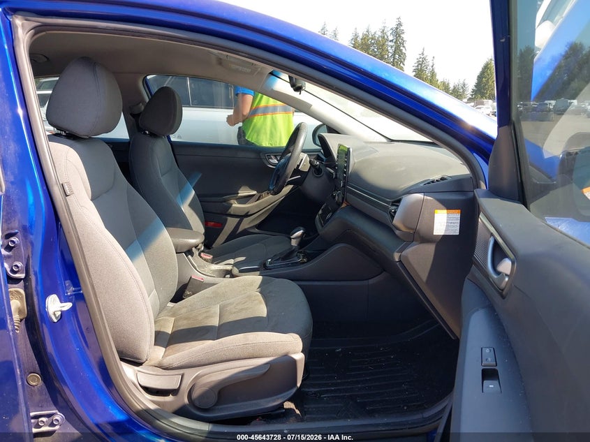 2020 Hyundai Ioniq hybrid VIN KMHC75LC6LU234812 IAAI salvage auction — NORMAL WEAR, Clear (Washington), sold $1,550 on 2026-07-29 (photo 5)