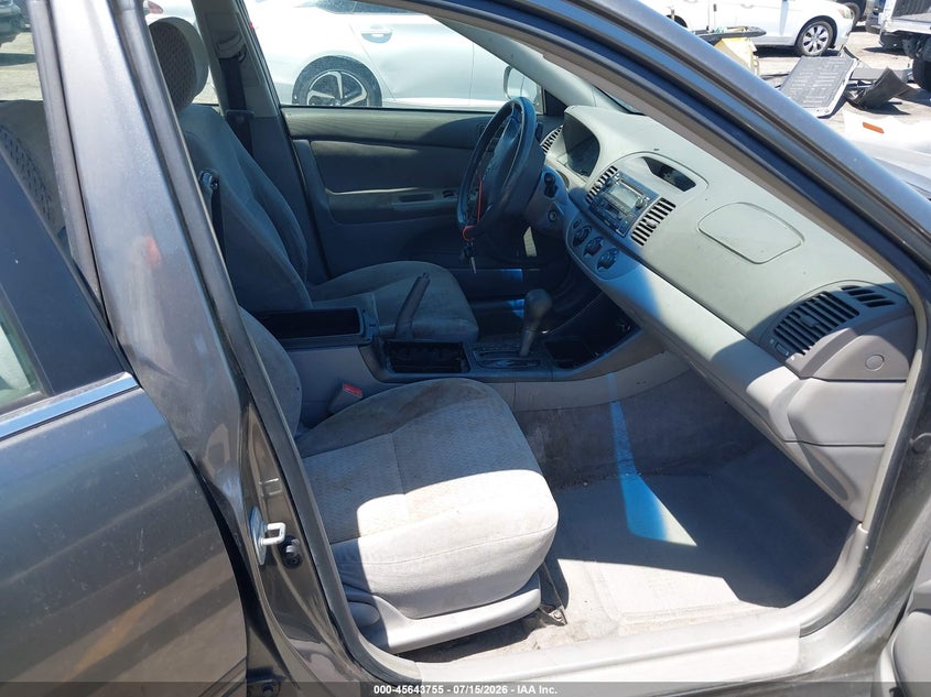 2002 Toyota Camry VIN JTDBE32K220038424 IAAI salvage auction — NORMAL WEAR, Clear - Dealer Only (California), sold $475 on 2026-07-28 (photo 5)