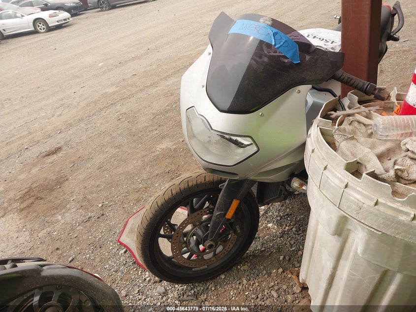 2007 BMW K 1200 VIN WB10595077ZP85327 IAAI salvage auction — NORMAL WEAR, Clear (Michigan), sold $150 on 2026-07-23 (photo 2)