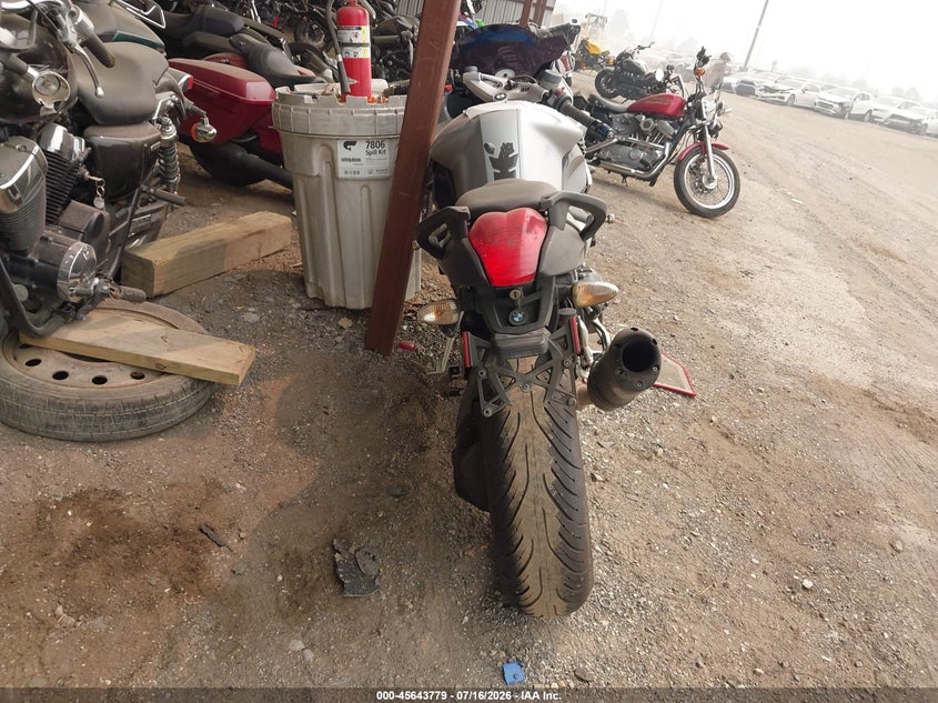 2007 BMW K 1200 VIN WB10595077ZP85327 IAAI salvage auction — NORMAL WEAR, Clear (Michigan), sold $150 on 2026-07-23 (photo 6)