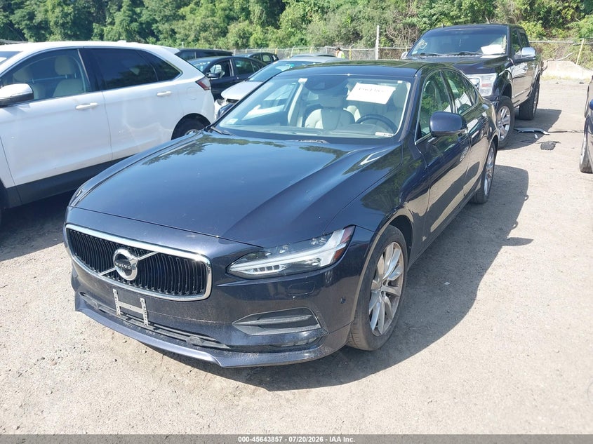 2017 Volvo S90 VIN YV1A22MK4H1005210 IAAI salvage auction — NORMAL WEAR, Clear (Massachusetts), sold $1,750 on 2026-07-28 (photo 2)