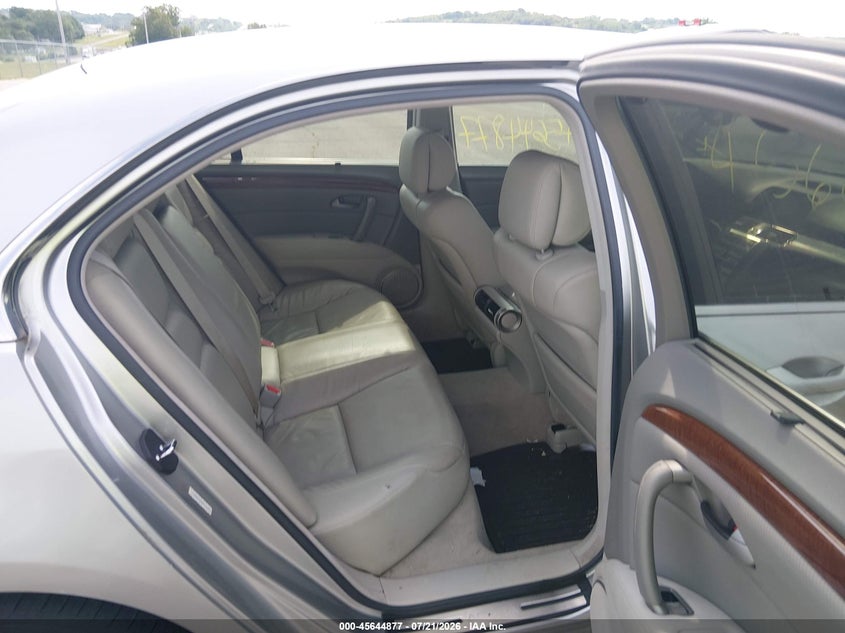2008 Acura Rl VIN JH4KB16668C002090 IAAI salvage auction — NORMAL WEAR, Clear (Missouri), sold $325 on 2026-07-30 (photo 8)