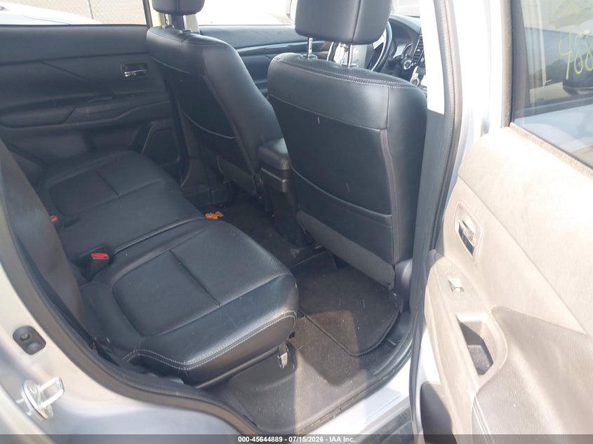2016 Mitsubishi Outlander VIN JA4AZ3A30GZ004960 IAAI salvage auction — NORMAL WEAR, Clear (Virginia), sold $725 on 2026-07-21 (photo 8)