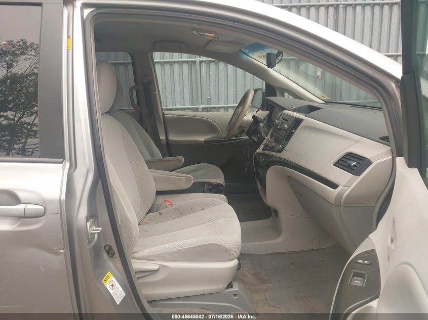 2012 Toyota Sienna VIN 5TDKK3DC2CS250608 IAAI salvage auction — NORMAL WEAR, Clear (New Jersey), sold $350 on 2026-07-29 (photo 5)