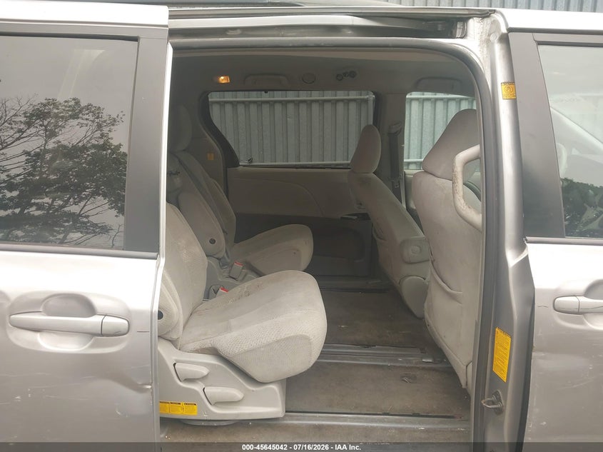 2012 Toyota Sienna VIN 5TDKK3DC2CS250608 IAAI salvage auction — NORMAL WEAR, Clear (New Jersey), sold $350 on 2026-07-29 (photo 8)