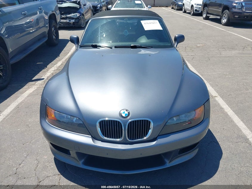 2000 BMW Z3 VIN WBACH3348YLF71963 IAAI salvage auction — FRONT END, Salvage Title - Dealer (California), sold $2,900 on 2026-08-05 (photo 6)