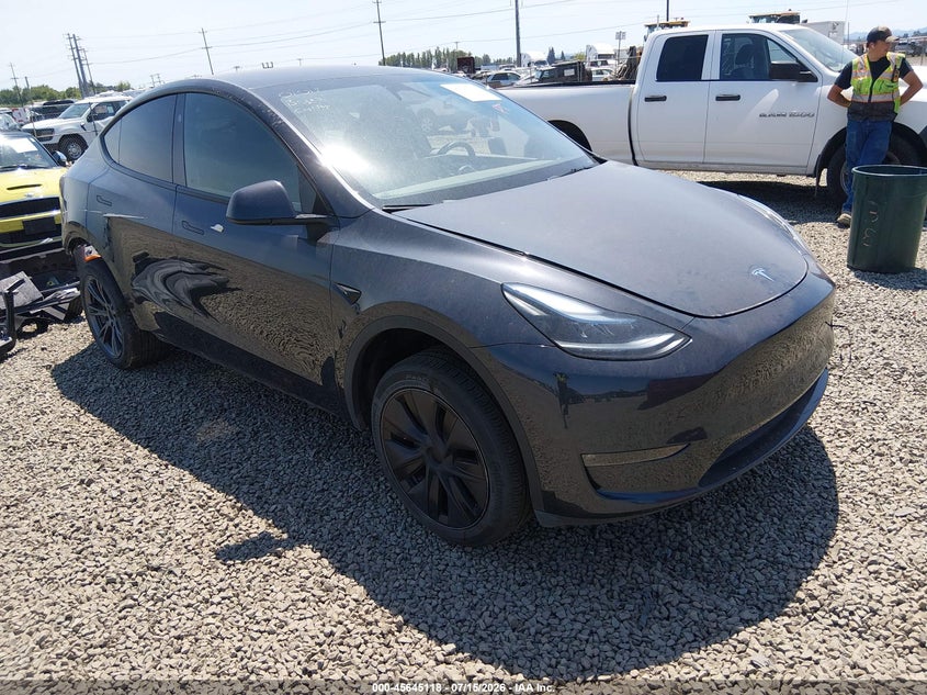2024 Tesla Model y VIN 7SAYGDEE8RF194384 IAAI salvage auction — NORMAL WEAR, Peddle Clear Public-Restricted (Oregon), sold $8,900 on 2026-07-20 (photo 1)