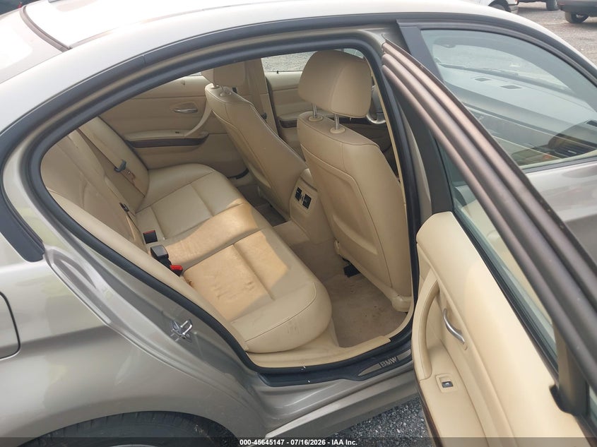 2010 BMW 3 series VIN WBAPK5C58AA646893 IAAI salvage auction — NORMAL WEAR, Clear (Pennsylvania), sold $1,050 on 2026-07-20 (photo 8)