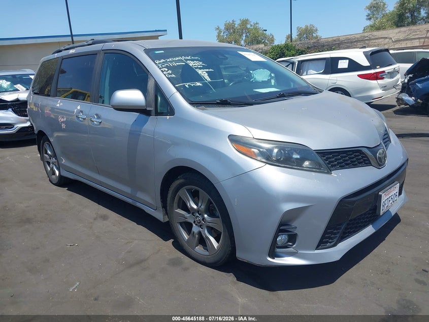 2018 Toyota Sienna VIN 5TDXZ3DCXJS957213 IAAI salvage auction — REAR END, Salvage Certificate (California), sold $9,200 on 2026-07-31 (photo 1)
