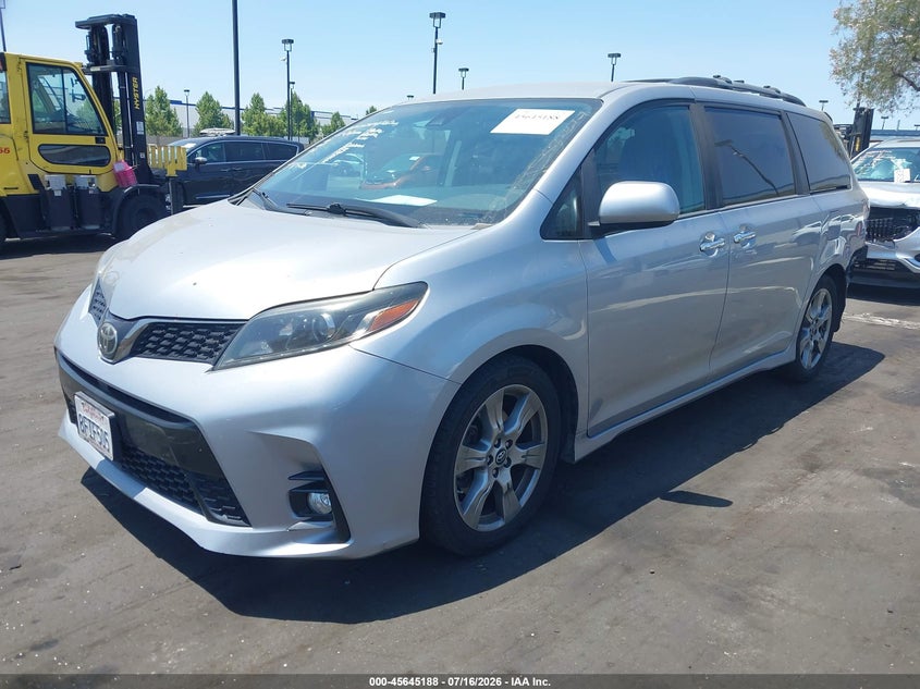2018 Toyota Sienna VIN 5TDXZ3DCXJS957213 IAAI salvage auction — REAR END, Salvage Certificate (California), sold $9,200 on 2026-07-31 (photo 2)