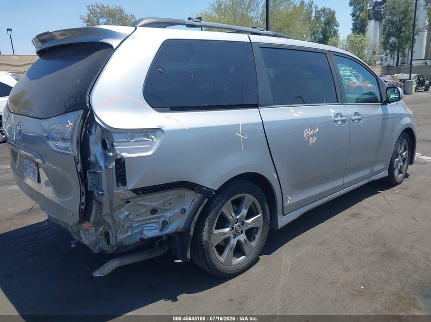 2018 Toyota Sienna VIN 5TDXZ3DCXJS957213 IAAI salvage auction — REAR END, Salvage Certificate (California), sold $9,200 on 2026-07-31 (photo 4)
