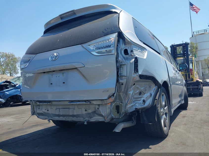 2018 Toyota Sienna VIN 5TDXZ3DCXJS957213 IAAI salvage auction — REAR END, Salvage Certificate (California), sold $9,200 on 2026-07-31 (photo 6)