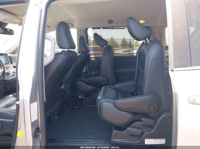 2018 Toyota Sienna VIN 5TDXZ3DCXJS957213 IAAI salvage auction — REAR END, Salvage Certificate (California), sold $9,200 on 2026-07-31 (photo 8)