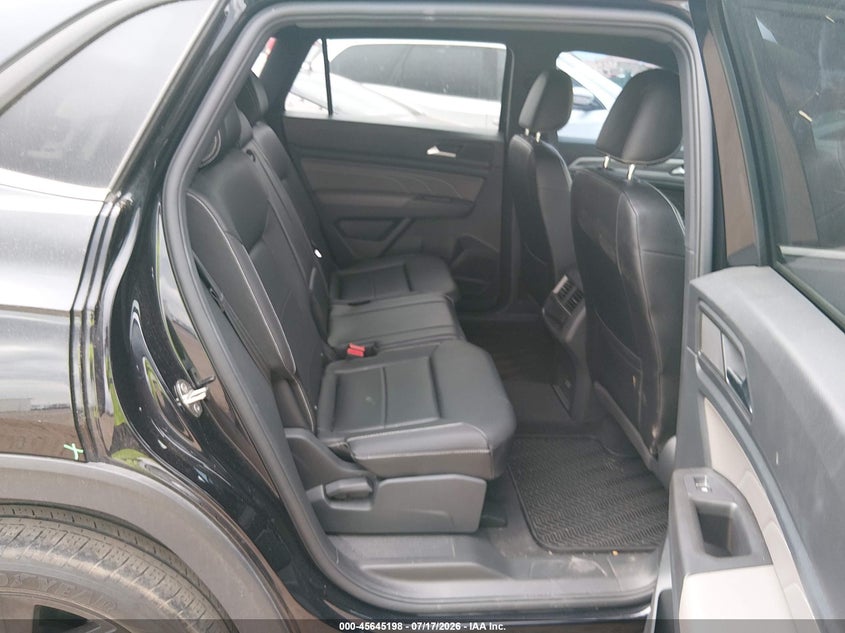 2022 Volkswagen Atlas cross sport VIN 1V2WE2CAXNC204269 IAAI salvage auction — REAR END, Wait Title, sold $9,850 on 2026-08-24 (photo 8)