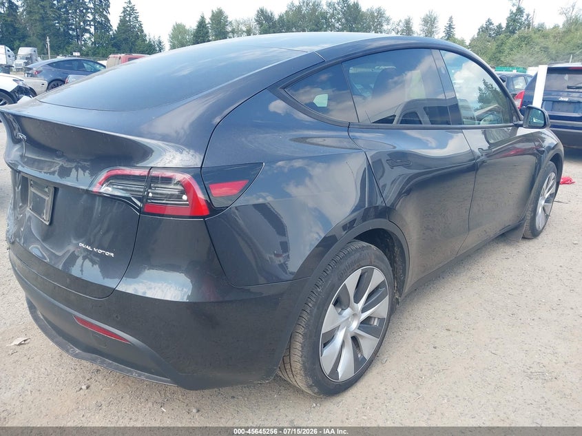 2024 Tesla Model y VIN 7SAYGAEE2RF064132 IAAI salvage auction — LEFT REAR, Bill Of Sale (Washington), sold $16,700 on 2026-07-30 (photo 4)