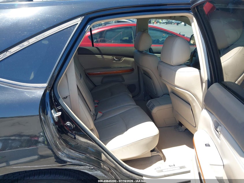 2007 Lexus Rx VIN 2T2GK31U27C003019 IAAI salvage auction — SIDE, Salvage (California), sold $1,450 on 2026-08-26 (photo 8)