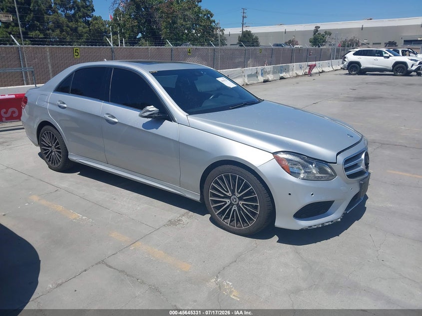 2014 Mercedes-benz E-class VIN WDDHF5KB8EB025758 IAAI salvage auction — NORMAL WEAR, Clear - Dealer Only (California), sold $500 on 2026-07-29 (photo 1)
