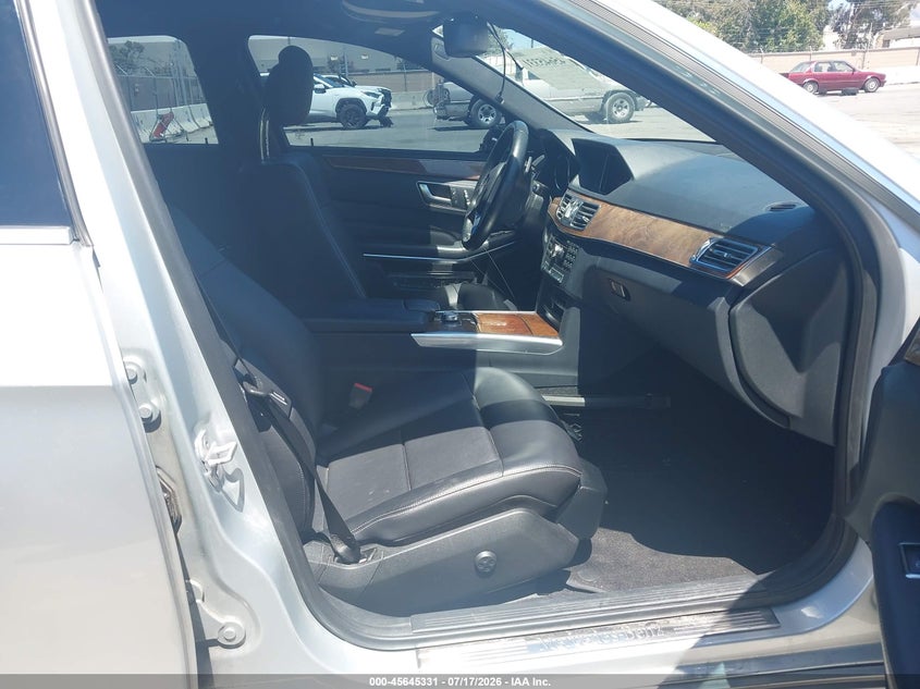 2014 Mercedes-benz E-class VIN WDDHF5KB8EB025758 IAAI salvage auction — NORMAL WEAR, Clear - Dealer Only (California), sold $500 on 2026-07-29 (photo 5)