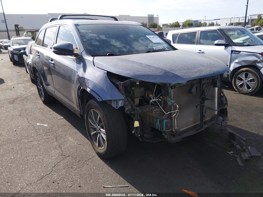 2019 Toyota Highlander VIN 5TDKZRFH9KS347259 IAAI salvage auction — RIGHT FRONT, Salvage Certificate (California), sold $8,250 on 2026-07-31 (photo 6)