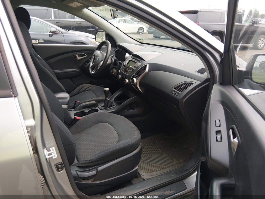 2011 Hyundai Tucson VIN KM8JT3AB0BU193108 IAAI salvage auction — NORMAL WEAR, Clear (New Jersey), sold $1,175 on 2026-07-27 (photo 5)
