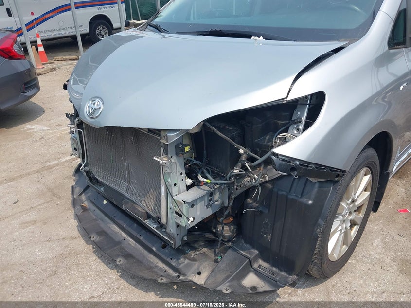 2017 Toyota Sienna VIN 5TDDZ3DC0HS165780 IAAI salvage auction — FRONT END, Salvage - Greater Than 75% (Maryland), sold $4,050 on 2026-08-02 (photo 6)