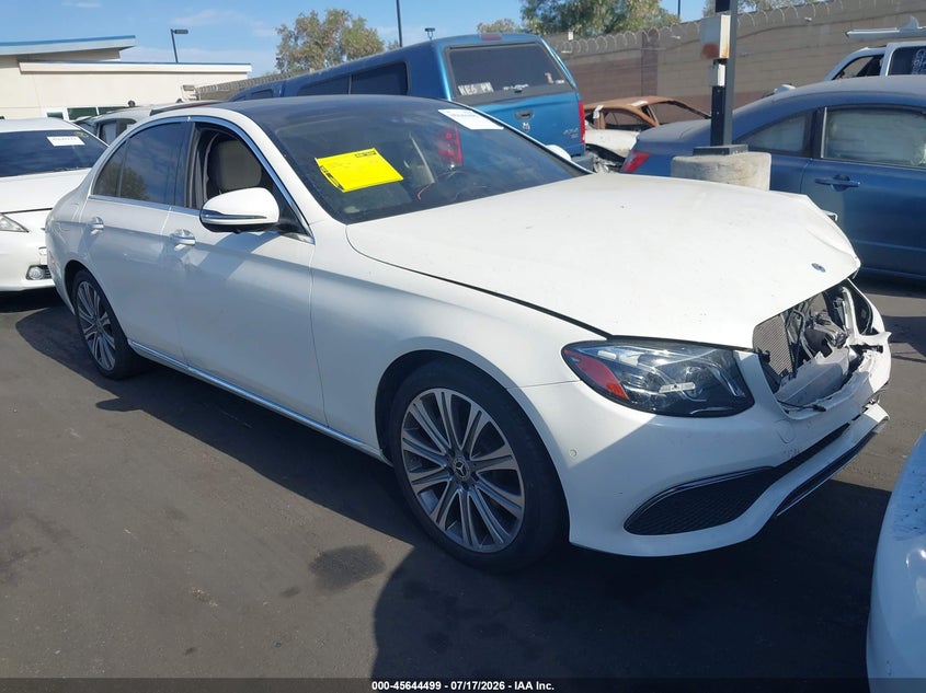 2019 Mercedes-benz E-klasse VIN WDDZF4JB5KA608502 IAAI salvage auction — FRONT END, Wait Title, sold $11,750 on 2026-08-28 (photo 1)