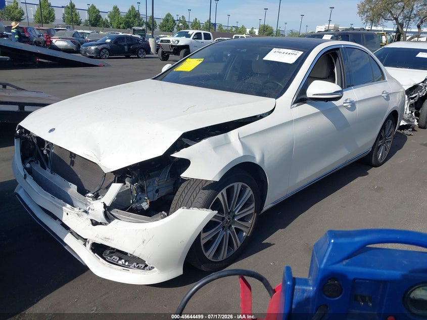 2019 Mercedes-benz E-klasse VIN WDDZF4JB5KA608502 IAAI salvage auction — FRONT END, Wait Title, sold $11,750 on 2026-08-28 (photo 2)