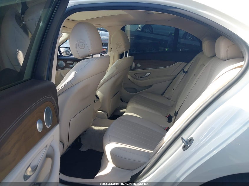 2019 Mercedes-benz E-klasse VIN WDDZF4JB5KA608502 IAAI salvage auction — FRONT END, Wait Title, sold $11,750 on 2026-08-28 (photo 8)