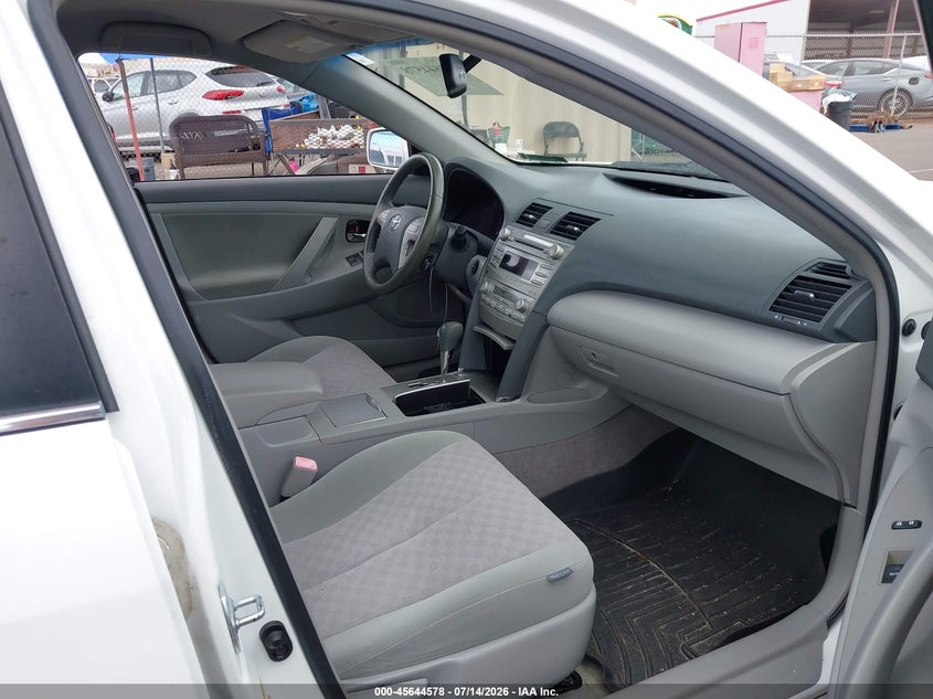 2010 Toyota Camry hybrid VIN JTNBB3EK8A3053541 IAAI salvage auction — NORMAL WEAR, Clear (Hawaii), sold $525 on 2026-07-28 (photo 5)