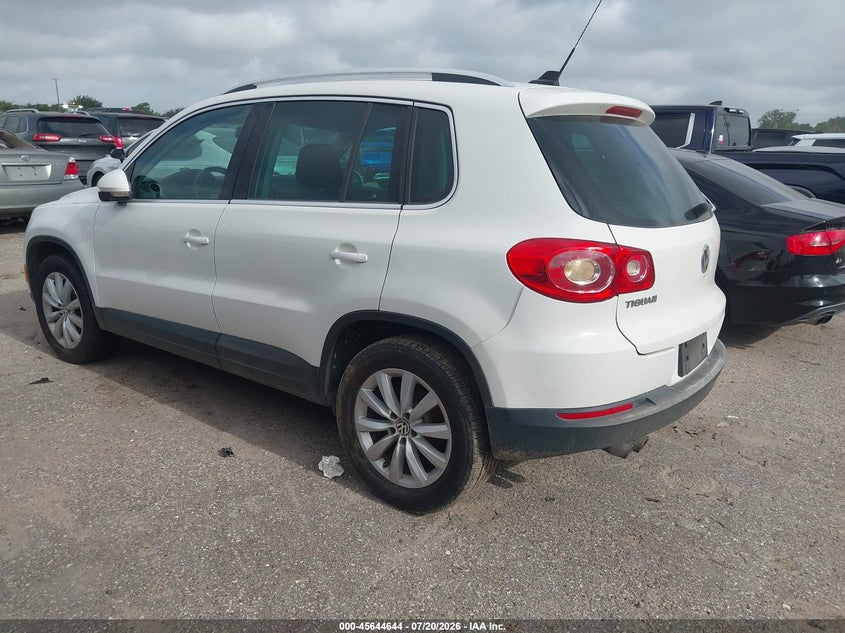 2011 Volkswagen Tiguan VIN WVGAV7AX5BW536402 IAAI salvage auction — NORMAL WEAR, Original (Texas), sold $175 on 2026-08-05 (photo 3)