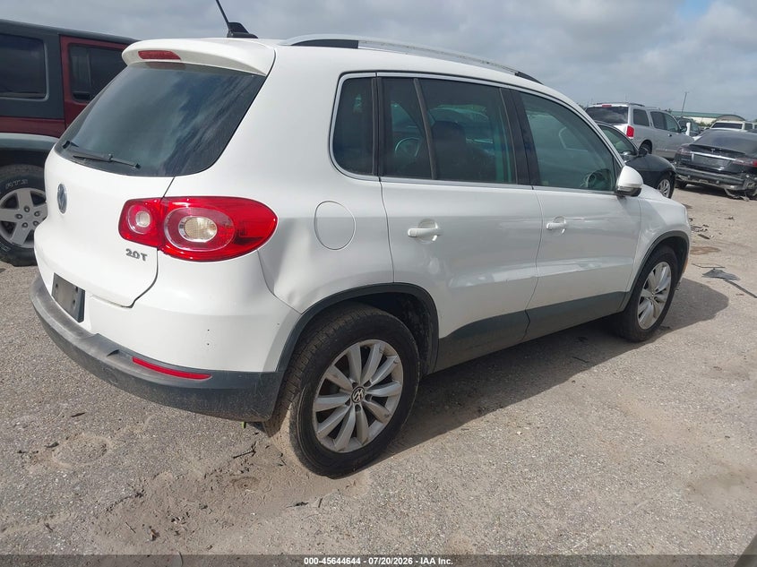 2011 Volkswagen Tiguan VIN WVGAV7AX5BW536402 IAAI salvage auction — NORMAL WEAR, Original (Texas), sold $175 on 2026-08-05 (photo 4)