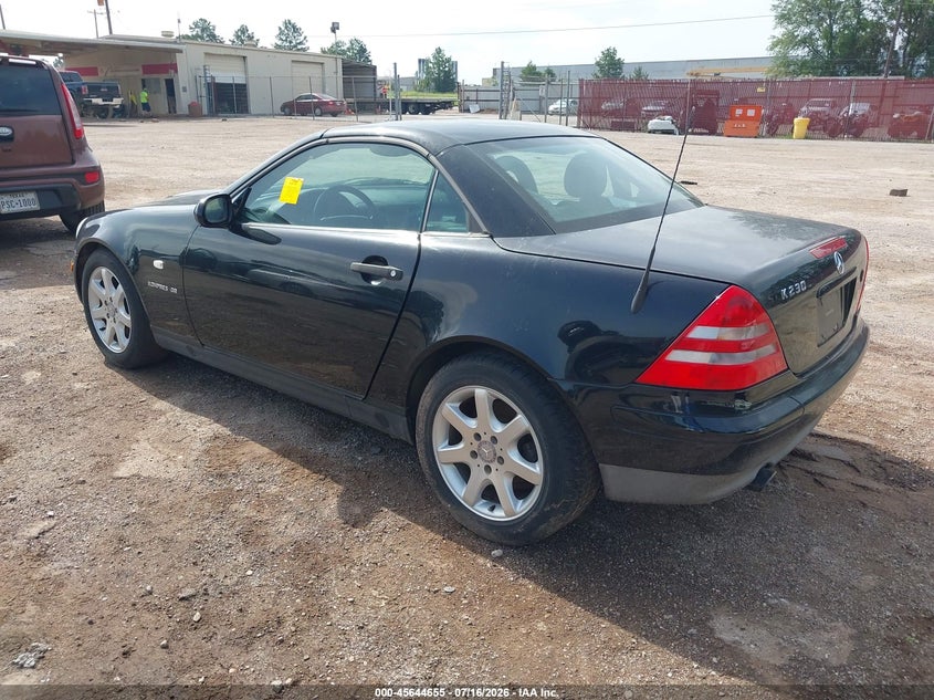 1999 Mercedes-benz Slk-class VIN WDBKK47F5XF111623 IAAI salvage auction — NORMAL WEAR, Original (Texas), sold $325 on 2026-07-30 (photo 3)